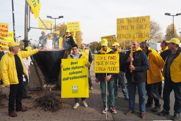Latte, Coldiretti: ‘Accordo, primo risultato: 340 milioni in più nelle stalle’