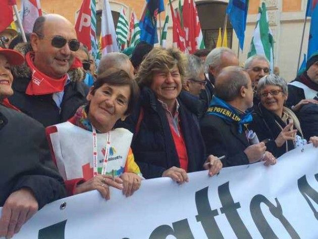 Cremona alla manifestazione dei pubblici in piazza a Roma per il contratto