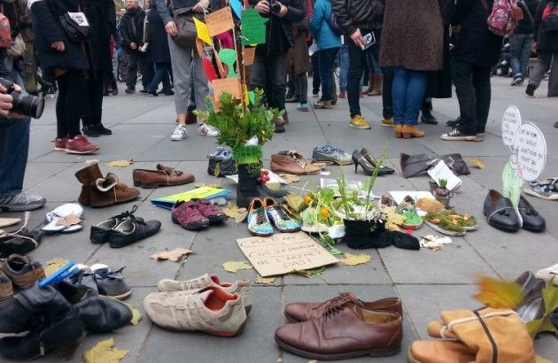 Parigi #Cop21: 13mila paia di scarpe in place de la Republique