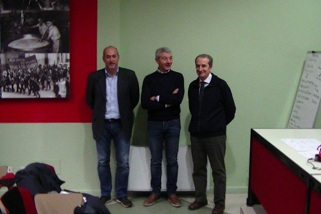 Chiusi oggi per essere aperti domani I patronati di Cgil-Cisl-Uil di Cremona chiusi  il 4 dicembre per protesta contro i tagli di Renzi (Video)