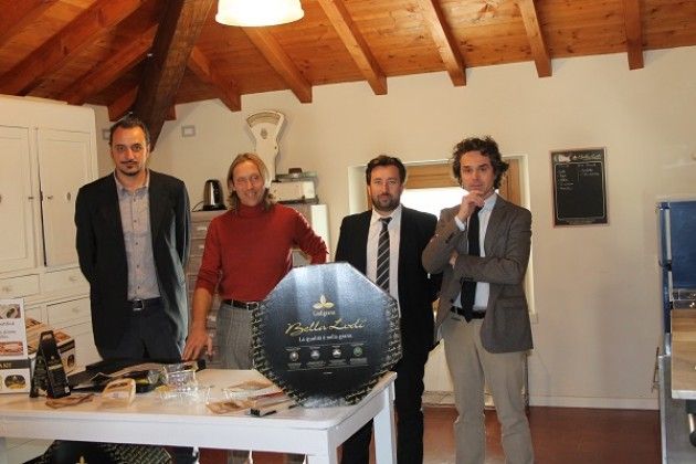 Il presidente Vezzini con il presidente della Provincia di Lodi Mauro Soldati visitano l’azienda Pozzali Lodigrana