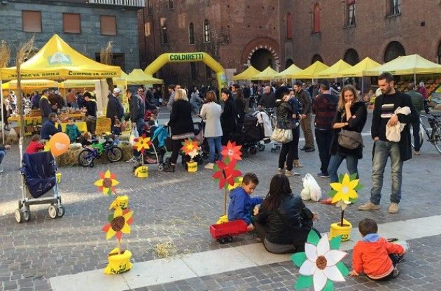 Santa Lucia Domenica 6 dicembre Campagna Amica in piazza Stradivari a Cremona