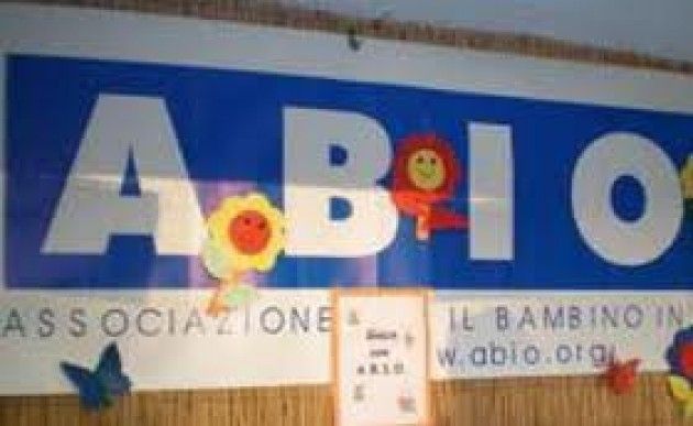 ABIO Associazione Bambino In Ospedale Cremona per distribuire Palline di Natale