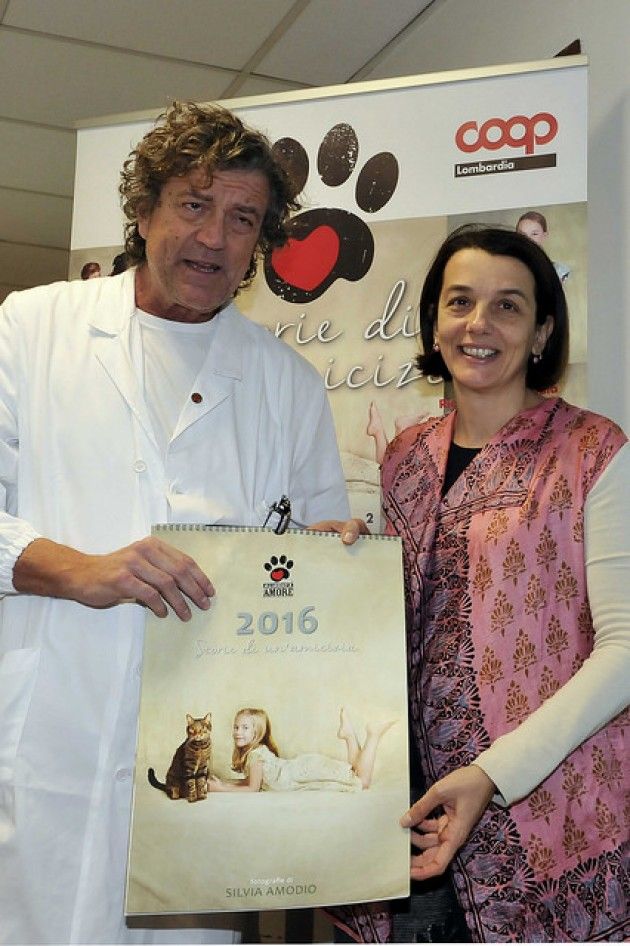 Milano - I calendari di ‘Alimenta l’Amore’ distribuiti ai piccoli pazienti della De Marchi e del Buzzi