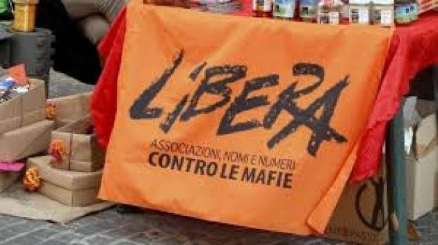 Libera e  soci della Banca Etica di Cremona a confronto