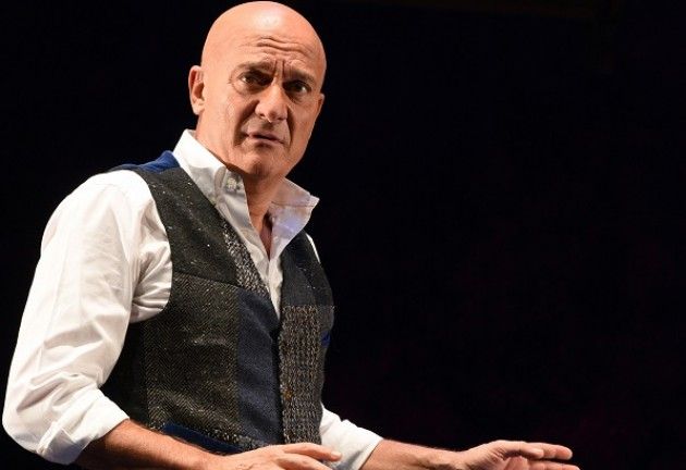 Dialoghi al Teatro Ponchielli  IV edizione 2015.2016 primo appuntamento con Claudio Bisio