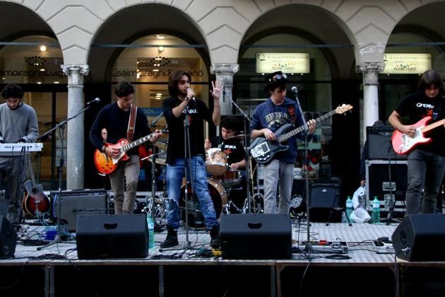 Il ‘Pensiero Liquido’ dei Ghernika in cd, l’esordio della rock band di Cremona