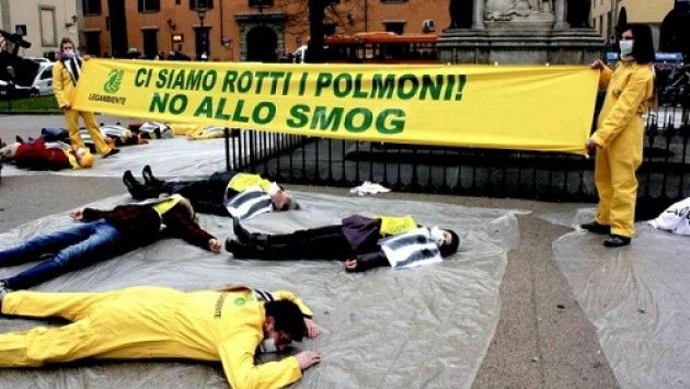 Facciamoci  sentire: appendiamo alle finestre un lenzuolo NO ALLO SMOG 