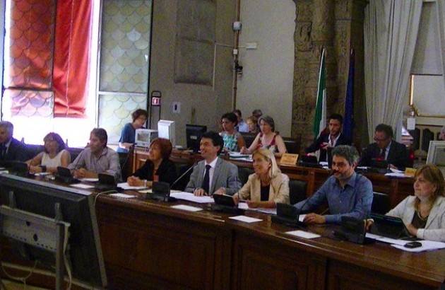 La giunta di Cremona incontra la stampa per un bilancio del 2015 e gli impegni per il 2016 (video)