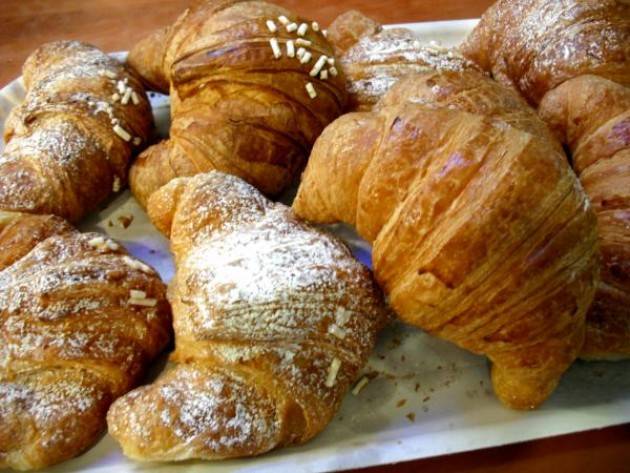 Carolina Manfredini :’Gustando i cornetti con la colazione del mattino ci avveleniamo’