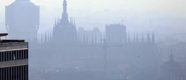 Milano - Inquinamento, uscire dalla logica dell’emergenza
