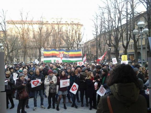 (Video)   Anche a  Cremona  riuscita la manifestazione #svegliaitalia Essere Civili 