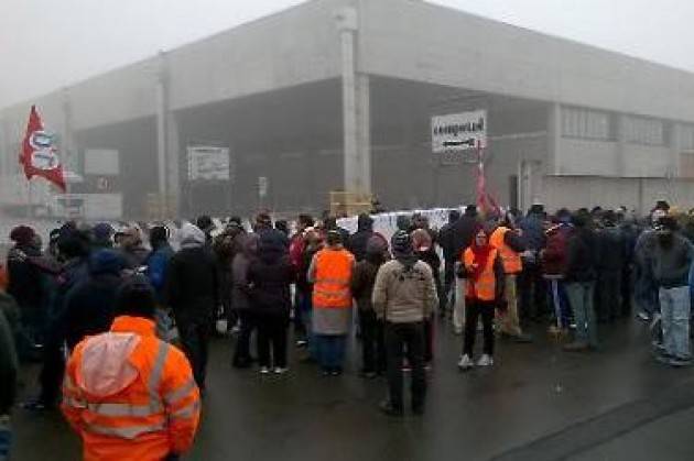 Viadana (MN), sciopero dei lavoratori/lavoratrici della Viadana Facchini-Composad