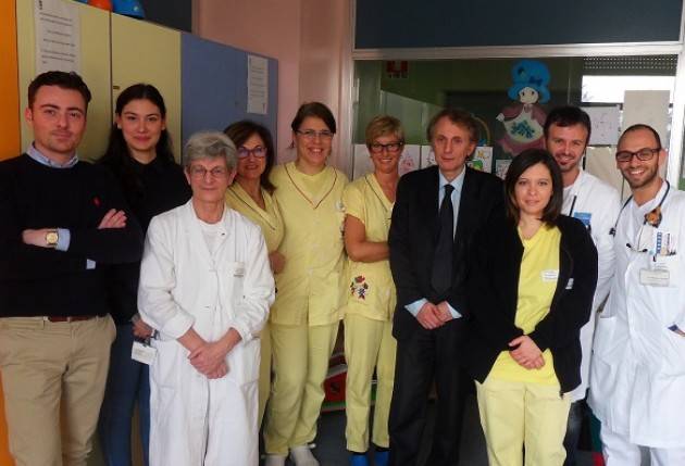 Ospedale di Cremona Figurine Panini in dono ai piccoli della Pediatria