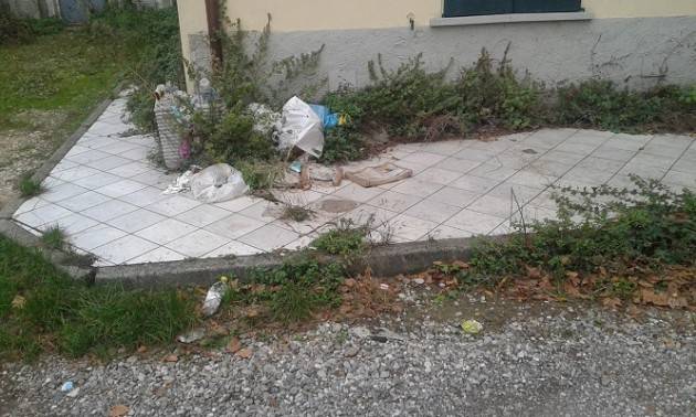  Cremona Contro la spazzatura abbandonata in città servono anche dei raccoglitori capienti.