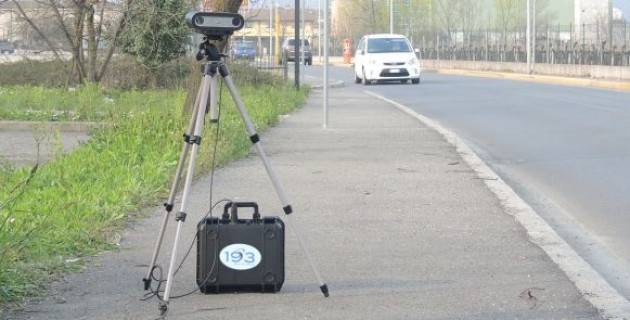 Controllo automobili. Con il Falco 193 non è  necessario il posizionamento preventivo di cartelli di Mauro Barborini