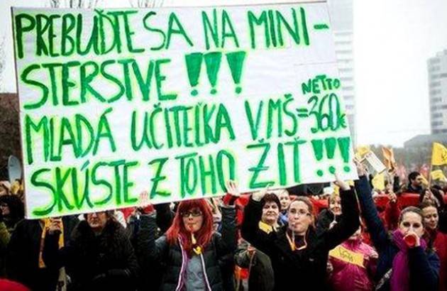 Slovacchia, sciopero insegnanti si protrae: settimana prossima anche Università