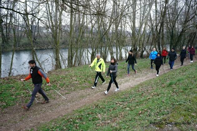 Crema alla scoperta del nordic walking: corso iniziato con la tecnica di base