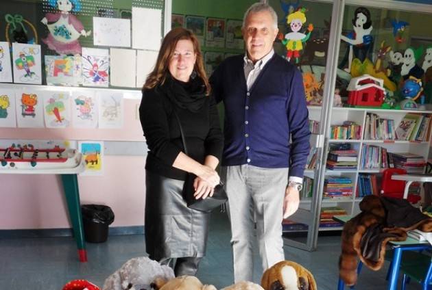 Ospedale di Cremona Tanti Peluche in dono ai bimbi di pediatria con Golf Club il Torrazzo