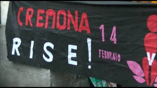 (Video) One Billion Rising Nonostante la pioggia un successo l’edizione cremonese 2016  