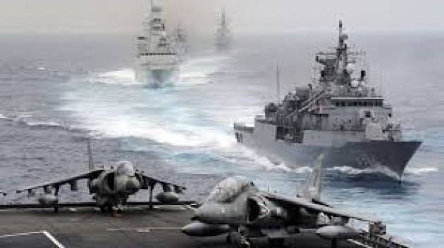 Pianeta migranti. Scende in mare la Nato