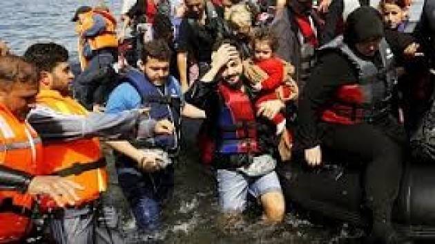 Pianeta migranti. Scende in mare la Nato
