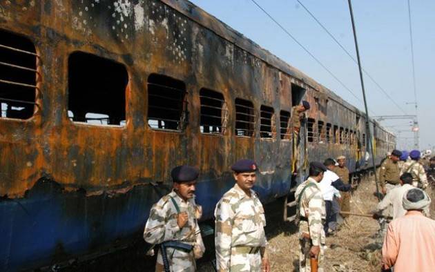 Accadde Oggi 19 febbraio 2007 – Due bombe sul Samjhauta Express uccidono 66 persone