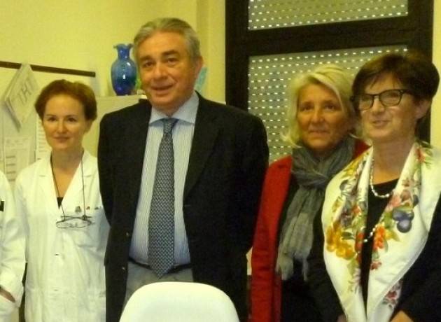 AIL dona sgabelli e poltroncine per operatori del Laboratorio Ospedale Oglio Po di Casalmaggiore