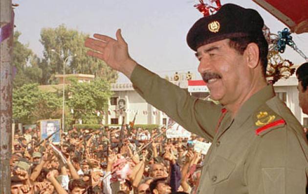 Accadde Oggi 26 febbraio 1991 - Saddam Hussein ordina il ritiro delle truppe irachene dal Kuwait.  (video)