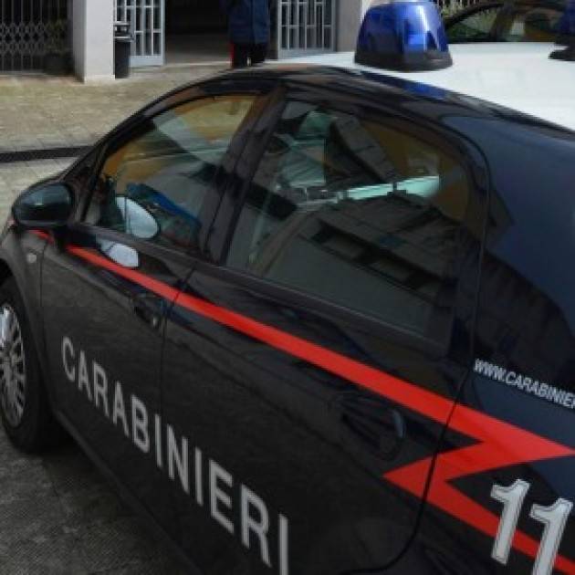 Varese - Tabaccaio e cliente aggrediti, arrestato rapinatore