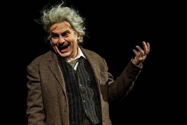 A Cremona ‘Il berretto a sonagli’ di Pirandello, al Ponchielli regia di Malosti