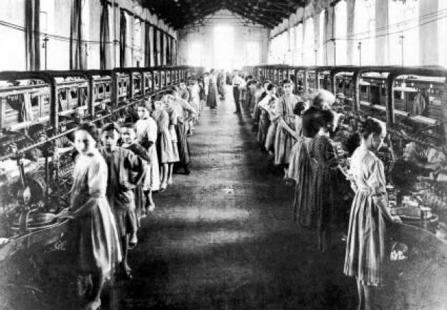 Accadde Oggi 8 marzo 1908 – Morirono 129 operaie donne Da qui la Giornata Internazionale
