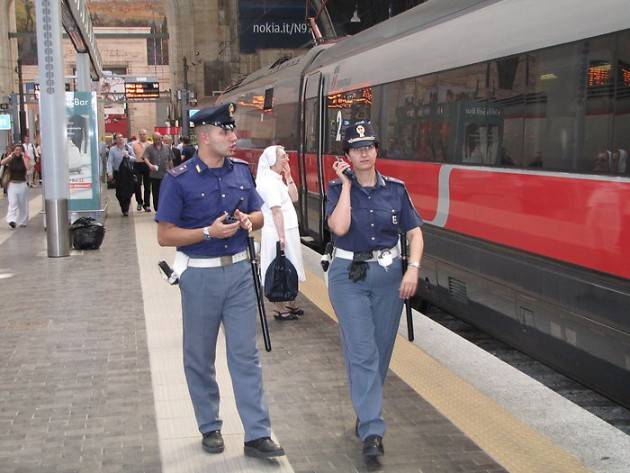 Varese - Polizia Ferroviaria in cattedra