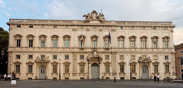  Corte Costituzionale: Droghe leggere e pesanti. Le sanzioni non devono essere le stesse.