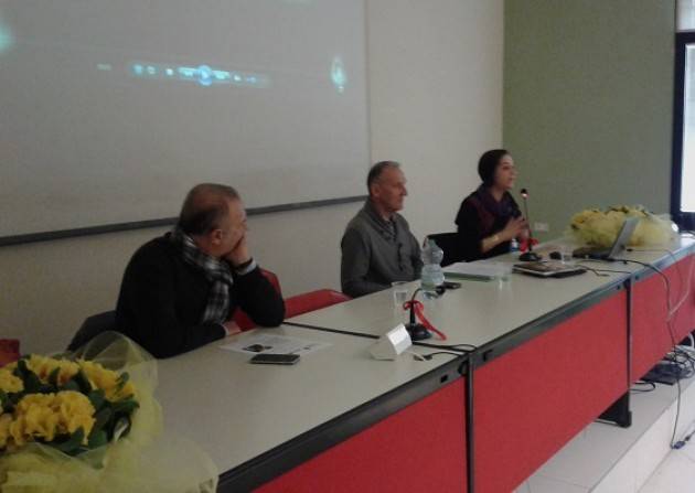 8 marzo 2016 in Cgil a Cremona ‘L'arte e le donne, Alice allo specchio’