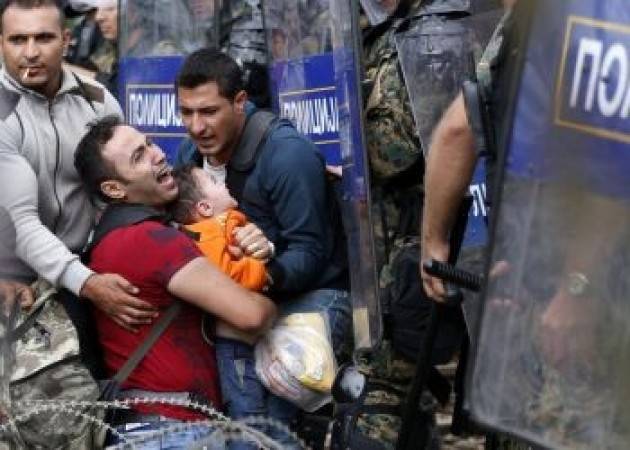 Pianeta Migranti. Diritto internazionale violato dall’accordo UE / Turchia sui profughi