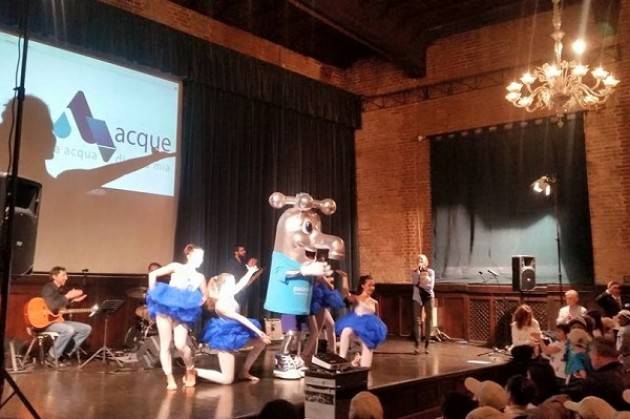 Giornata mondiale dell’acqua La mascotte ‘GLU GLU’ si presenta al Cittanova di Cremona