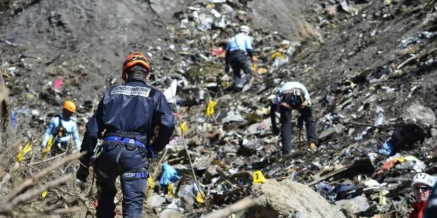 Accadde Oggi 24 marzo 2015 - Disastro aereo del Volo Germanwings 9525. (Video Elvis Presley)