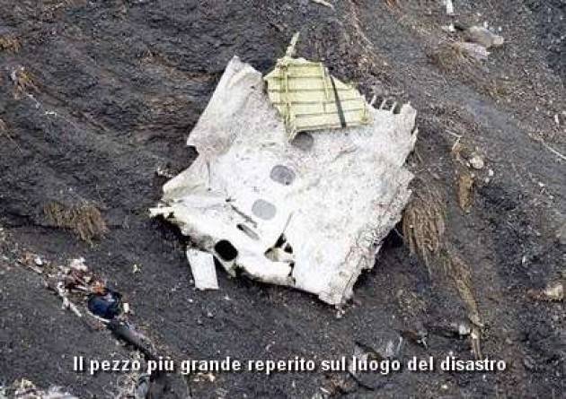 Accadde Oggi 24 marzo 2015 - Disastro aereo del Volo Germanwings 9525. (Video Elvis Presley)