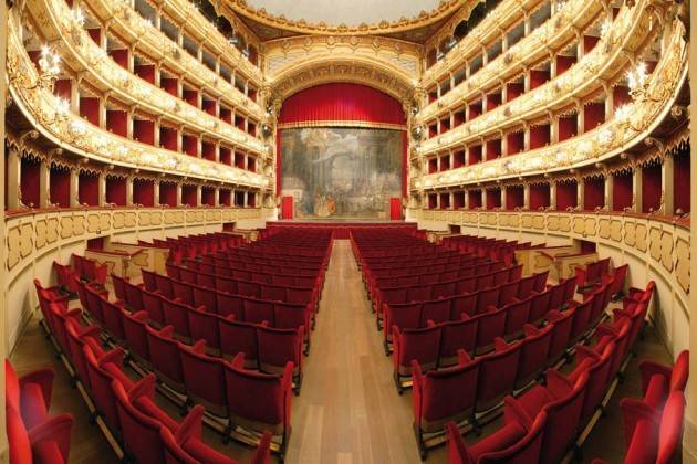 Cremona, chiusura del Teatro Ponchielli per le festività pasquali e nuovi orari