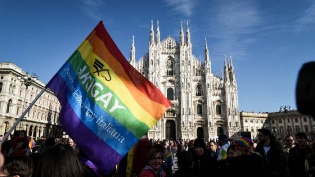 Milano - Parisi contro le Unioni civili