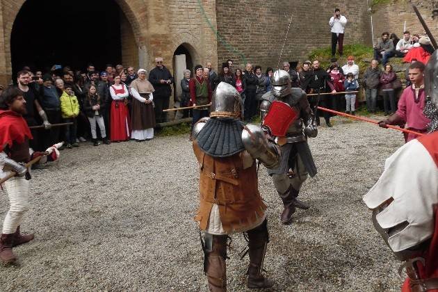 Pizzighettone (Cremona), successo della tradizionale Pasquetta nelle Mura