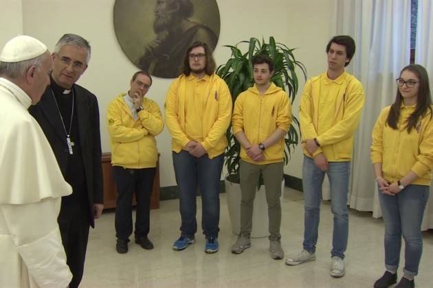 Giovani di Cremona a tu per tu con papa Francesco: ‘Sperate nonostante tutto’
