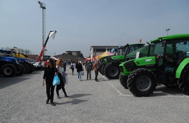 Grande folla per la 41esima Fiera Regionale Agricola di Primavera di Grumello Cremonese.