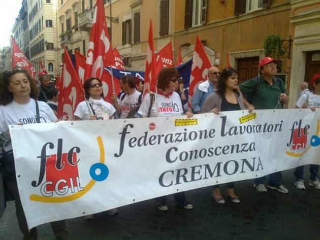 Scuola Il problema del precariato non è stato risolto .Concorso frettoloso di Laura Valenti (Flc Cgil Cremona)