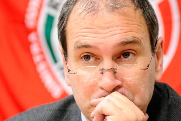 Rif. Comunista: ‘Vietati banchetti referendum. Renzi-Alfano, paura del popolo?’