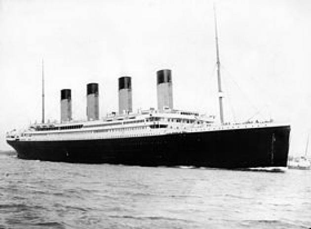Accadde Oggi 15 aprile 1912 – Il Titanic colpisce un iceberg e affonda tra la mezzanotte e le 2:20