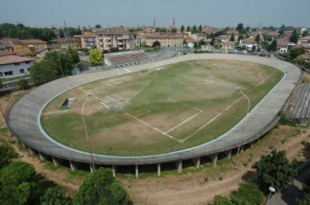 Crema si riprende il proprio Velodromo Stefania Bonaldi ringrazia Walter della Frera