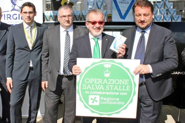 Il ‘Latte della solidarietà’ salva-allevamenti da domani anche a Cremona e Crema