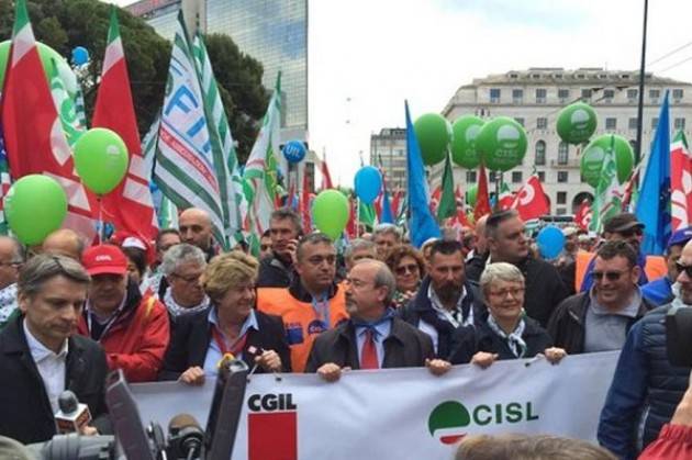 Cgil-Cisl-Uil 1° maggio 2016 Corteo a Genova e concertone a Roma